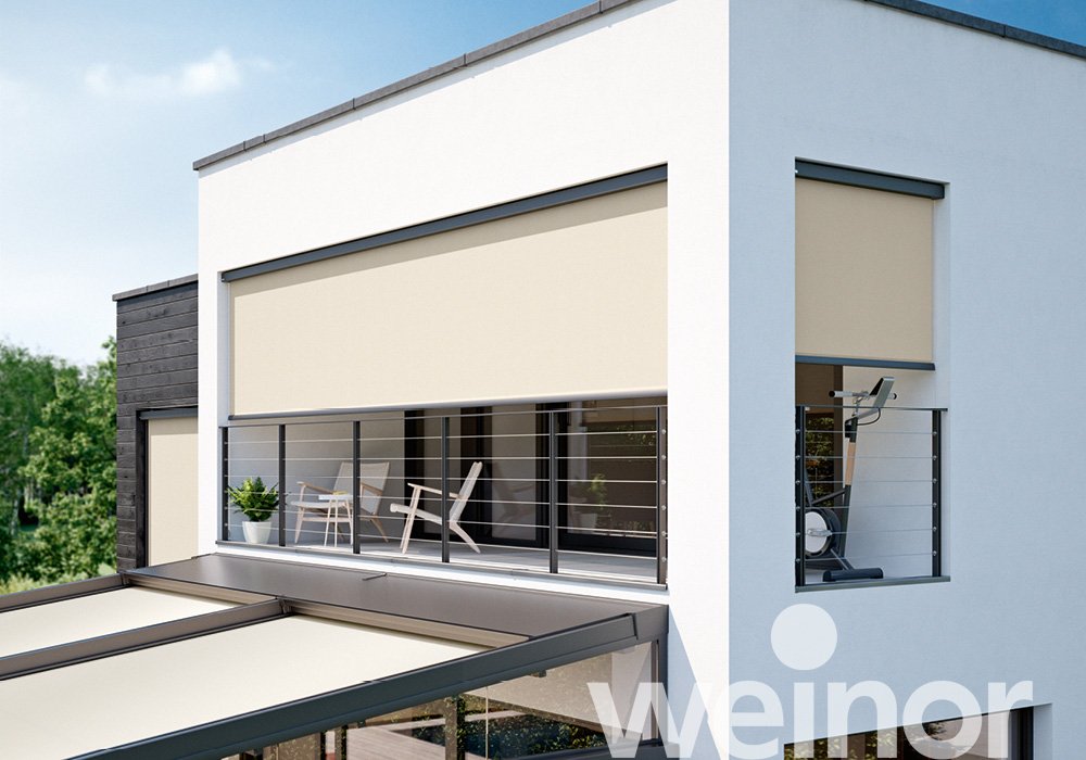 Vertical awning weinor VertiTex II On a balcony