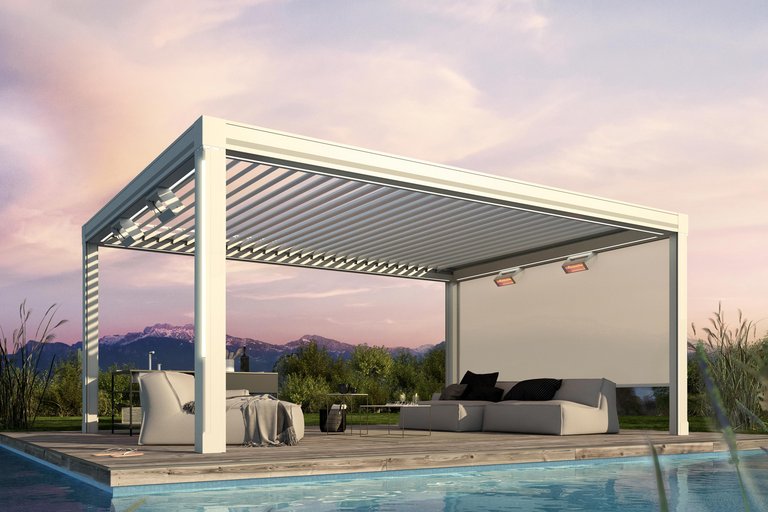 Überdachung am Pool mit Terrassensituation und modernem Design, umgeben von Wasser und Pflanzen.