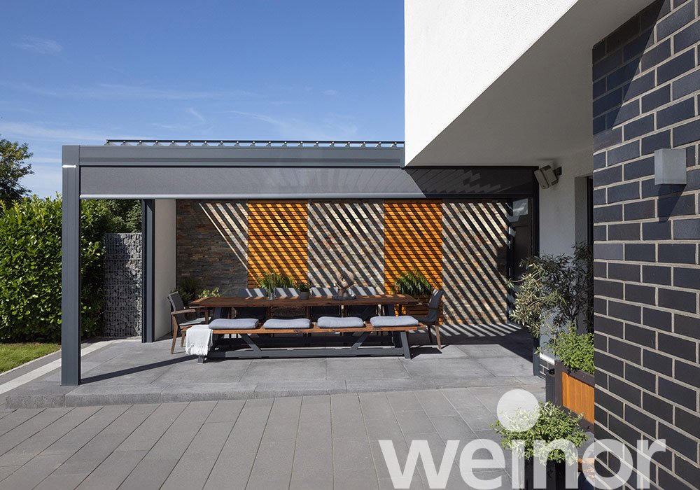 Erkelenz: weather-protected outdoor seating by the pool  