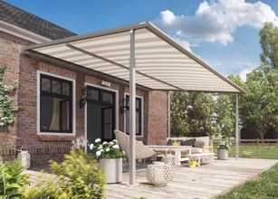 Alfresco living in almost any weather conditions – whether it's sunny, windy or raining. 